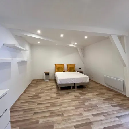 Le Hameau Arribas Nocleg ze śniadaniem Conde-Sainte-Libiaire