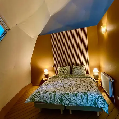 Le Hameau Arribas Nocleg ze śniadaniem Conde-Sainte-Libiaire